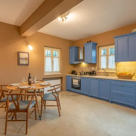 Kyparissia Aries Stone Maisonette, Panoramic Views