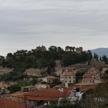 Hébergement de vacances Kyparissia Aries Stone Maisonette, Panoramic Views Míloi