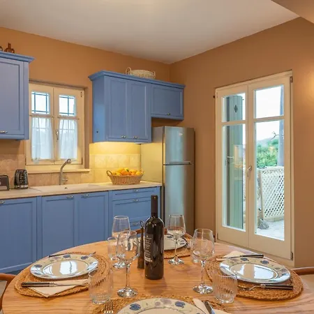 Aries, Marvelous 2floors Maisonette Old Town Of Kyparissia Miloi (Messinia)