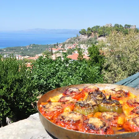 Holiday home Aries, Marvelous 2floors Maisonette Old Town Of Kyparissia Miloi (Messinia)