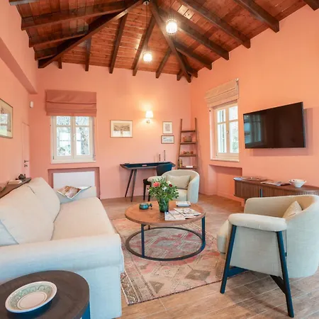 Kyparissia Aries Stone Maisonette, Panoramic Views Míloi