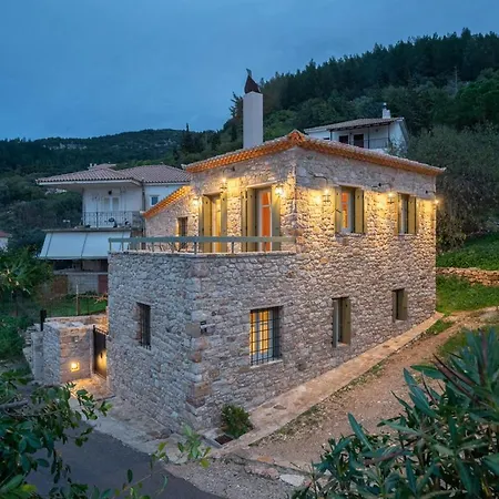 Kyparissia Aries Stone Maisonette, Panoramic Views * Míloi