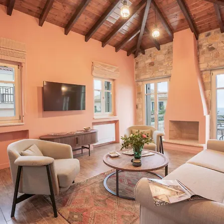 Kyparissia Aries Stone Maisonette, Panoramic Views