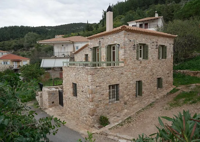 Aries, Marvelous 2floors Maisonette Old Town Of Kyparissia Míloi