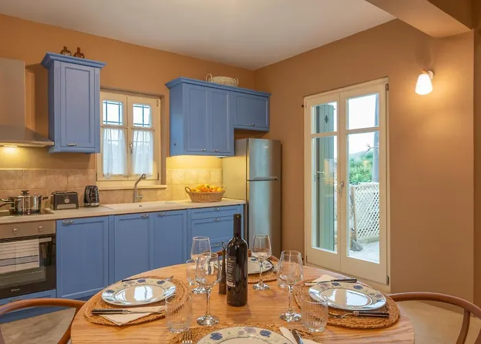 Aries, Marvelous 2floors Maisonette Old Town Of Kyparissia Míloi