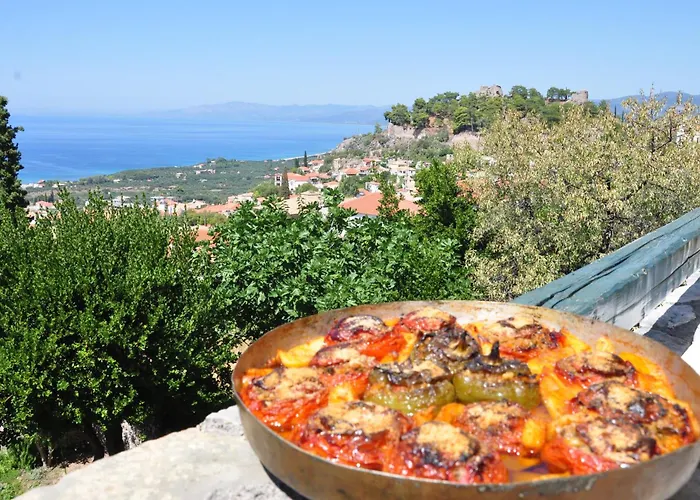 Prázdninový dům Aries, Marvelous 2floors Maisonette Old Town Of Kyparissia Míloi