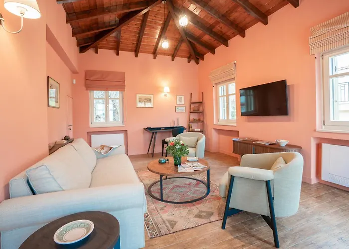 Aries, Marvelous 2floors Maisonette Old Town Of Kyparissia Míloi